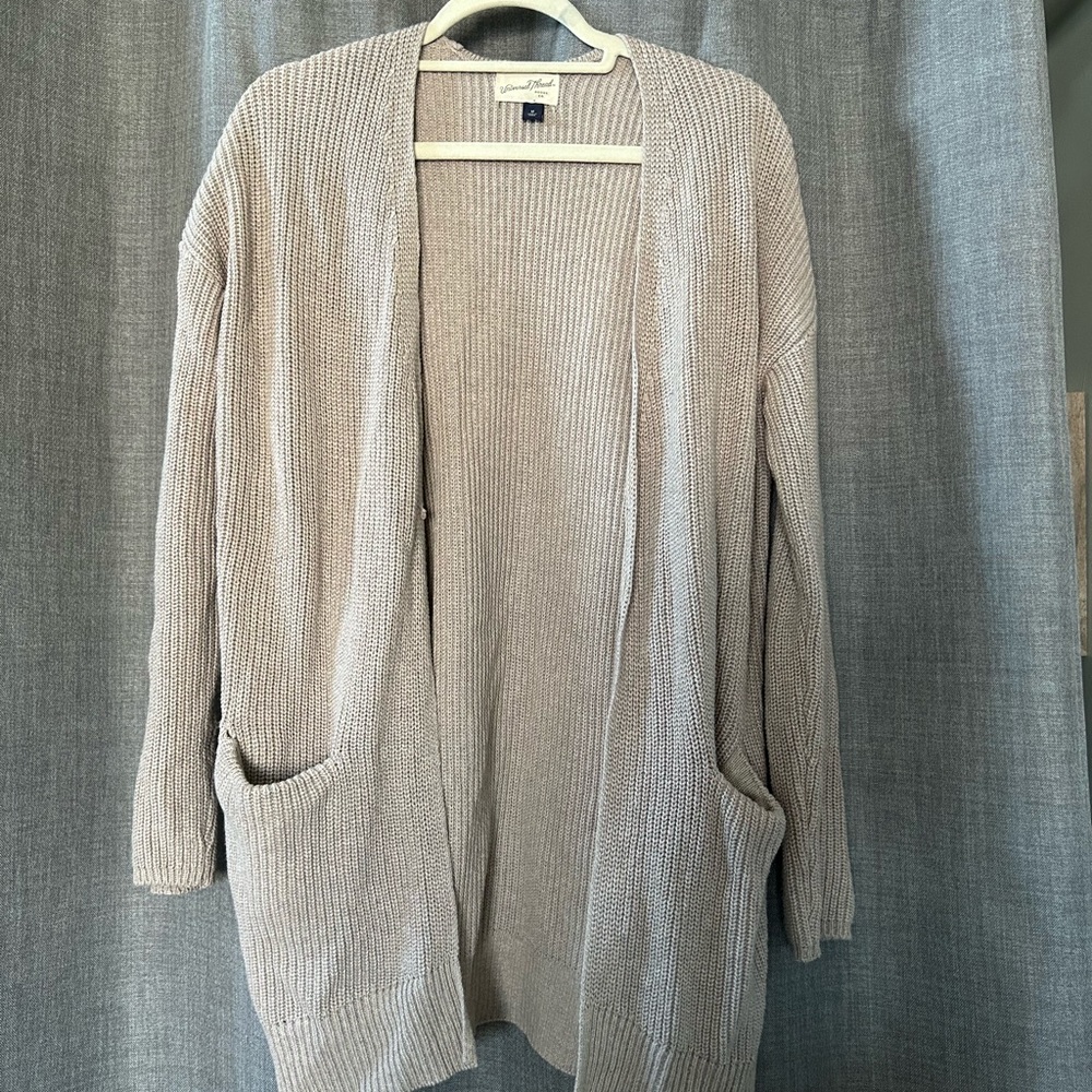 Beige universal thread cardigan